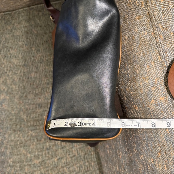 COACH Weekend Tote, Brown Leather with Side Pockets (Authentic Pre-Owned) - Picture 16 of 16